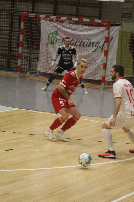 Fatalna porażka w derbach. Trener Fit-Morning Gredaru Brzeg zwolniony po meczu przeciwko Dremanowi Opole Komprachcice [GALERIA]