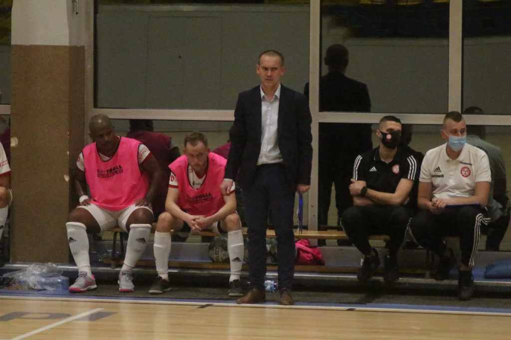 Fatalna porażka w derbach. Trener Fit-Morning Gredaru Brzeg zwolniony po meczu przeciwko Dremanowi Opole Komprachcice [GALERIA]