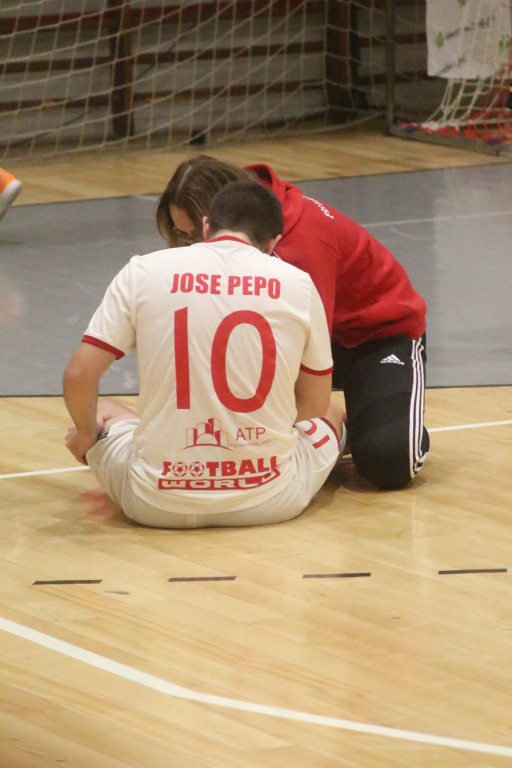 Fatalna porażka w derbach. Trener Fit-Morning Gredaru Brzeg zwolniony po meczu przeciwko Dremanowi Opole Komprachcice [GALERIA]