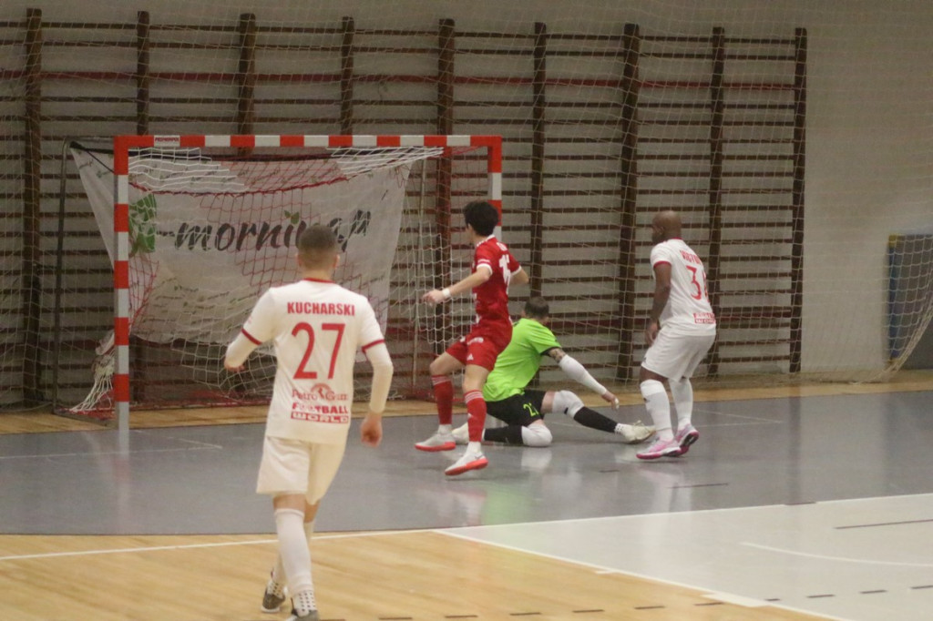 Fatalna porażka w derbach. Trener Fit-Morning Gredaru Brzeg zwolniony po meczu przeciwko Dremanowi Opole Komprachcice [GALERIA]