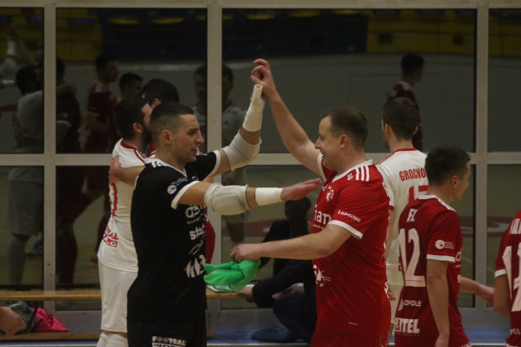 Fatalna porażka w derbach. Trener Fit-Morning Gredaru Brzeg zwolniony po meczu przeciwko Dremanowi Opole Komprachcice [GALERIA]