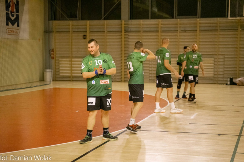 Olimp Grodków kontra SPR Bór Joynext Oborniki Śląskie. O podziale punktów zdecydowały rzuty karne