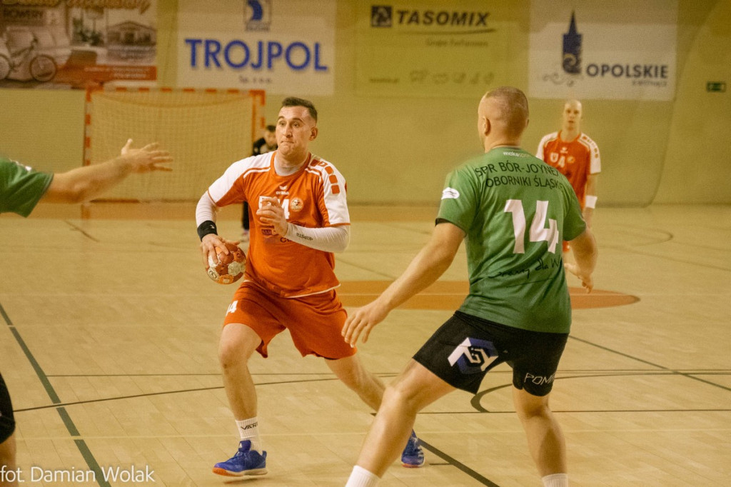 Olimp Grodków kontra SPR Bór Joynext Oborniki Śląskie. O podziale punktów zdecydowały rzuty karne