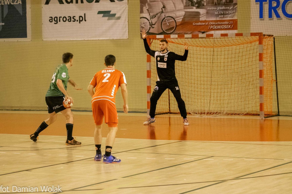 Olimp Grodków kontra SPR Bór Joynext Oborniki Śląskie. O podziale punktów zdecydowały rzuty karne