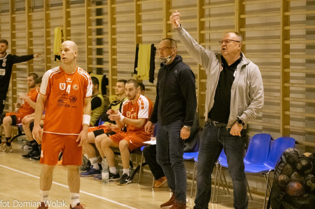 Olimp Grodków kontra SPR Bór Joynext Oborniki Śląskie. O podziale punktów zdecydowały rzuty karne