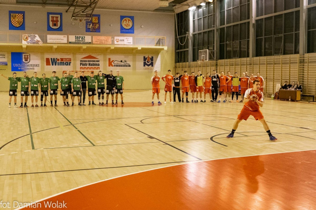 Olimp Grodków kontra SPR Bór Joynext Oborniki Śląskie. O podziale punktów zdecydowały rzuty karne