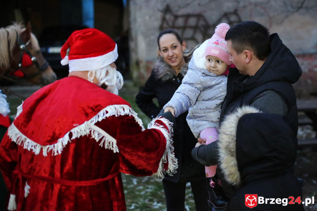 Mała wojowniczka Oliwka spotkała się dzisiaj ze św. Mikołajem
