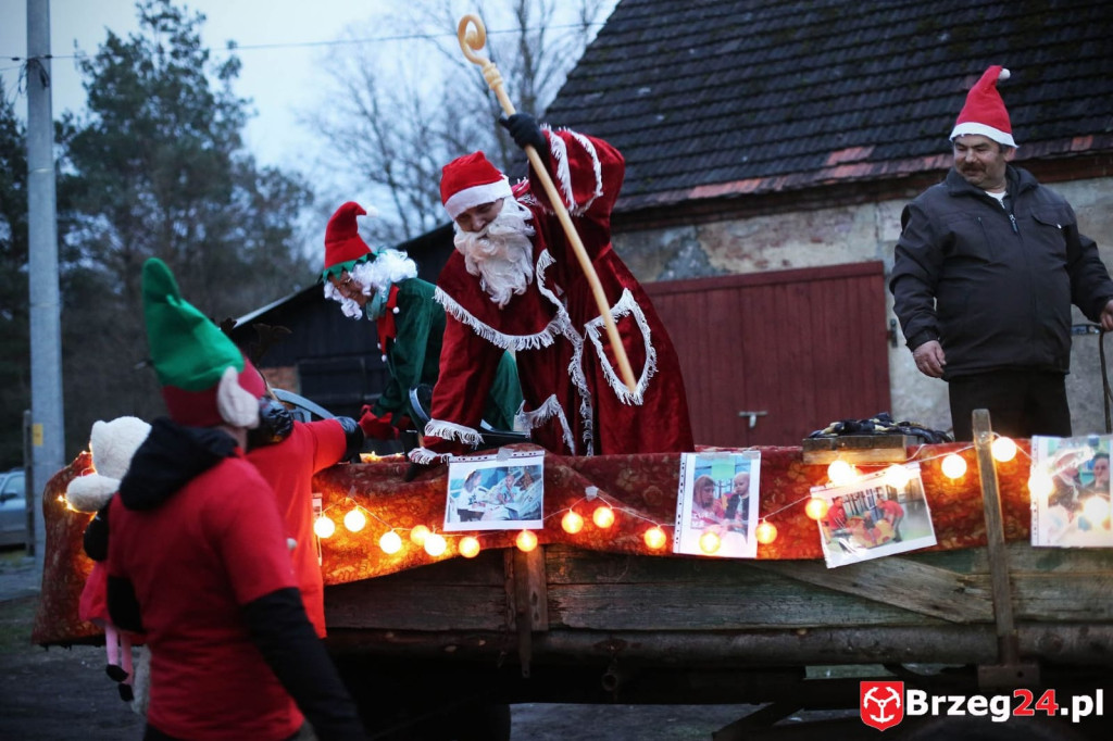 Mała wojowniczka Oliwka spotkała się dzisiaj ze św. Mikołajem