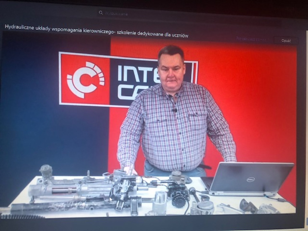 Inter Cars zorganizował zdalne szkolenia dla uczniów ZSB w Brzegu