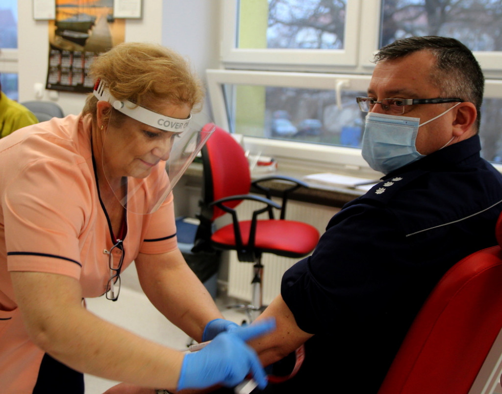 Policjanci z Brzegu i Grodkowa oddali krew w ramach ogólnopolskiej akcji