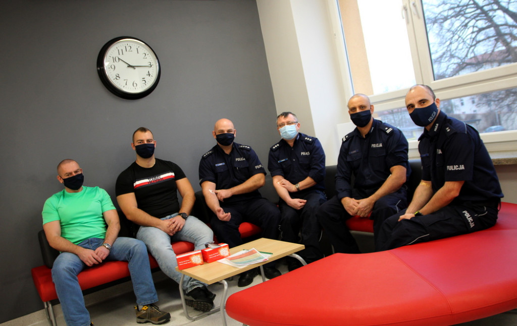 Policjanci z Brzegu i Grodkowa oddali krew w ramach ogólnopolskiej akcji