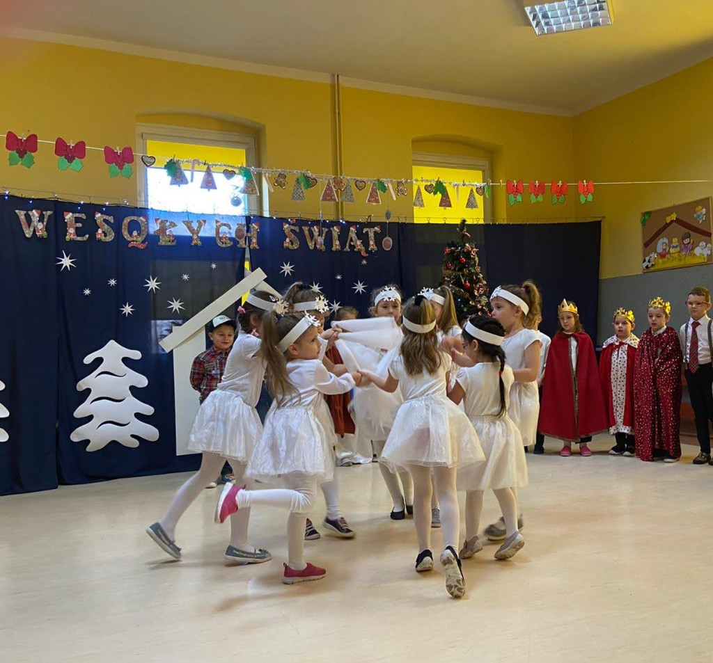 Świąteczna opowieść przedszkolaków z PP nr 2