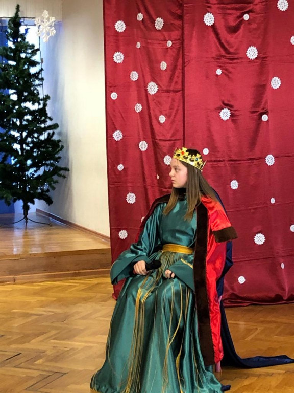 W grudniową, cudną noc przybyło Boże Dziecię...