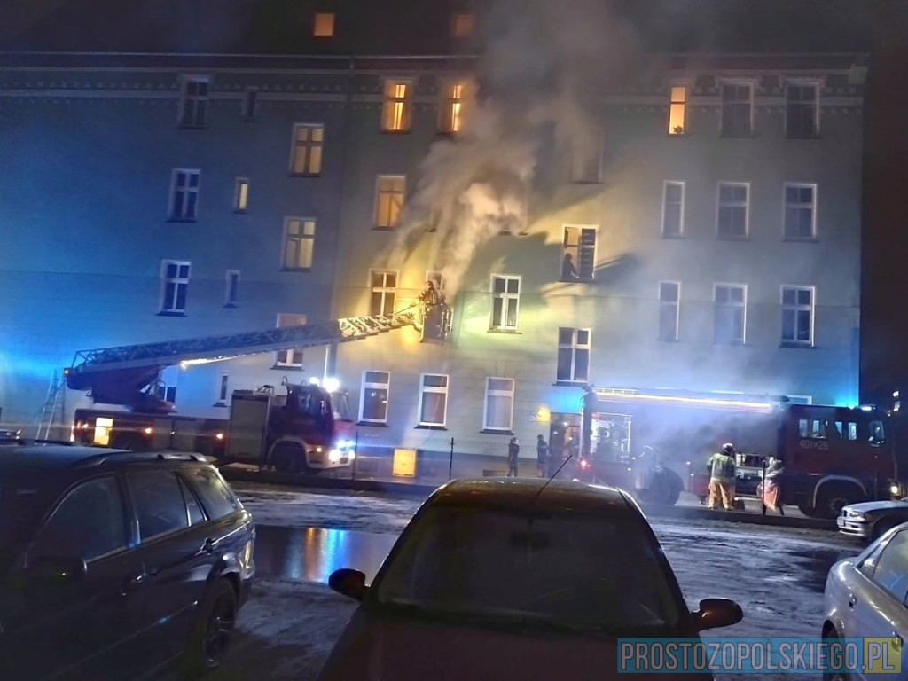 Pożar w Brzegu przy ul. Łokietka. Nie żyje jedna osoba