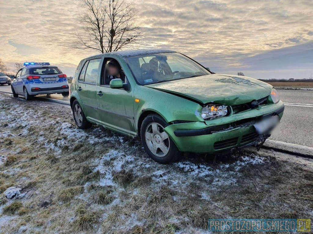 Kolizja na DK94. Kierowca volkswagena najechał na tył skody