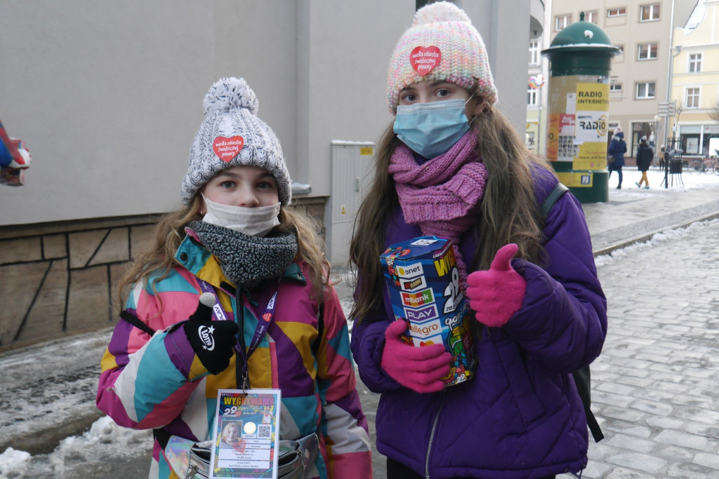 Sztaby WOŚP w Brzegu i Lewinie Brzeskim zebrały ponad 90 tys. złotych!