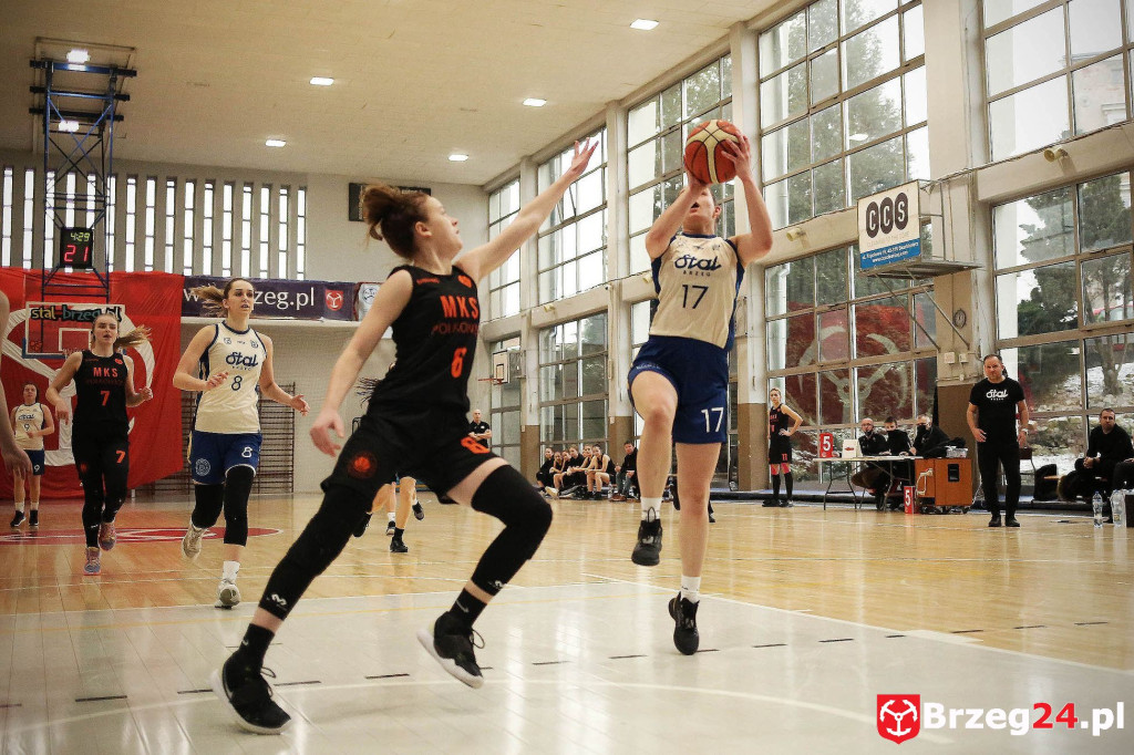 Koszykarki Stali powalczyły z wiceliderem z Polkowic