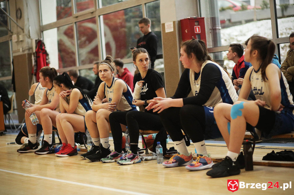 Koszykarki Stali powalczyły z wiceliderem z Polkowic