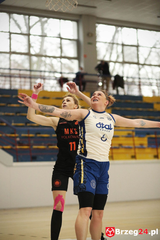 Koszykarki Stali powalczyły z wiceliderem z Polkowic
