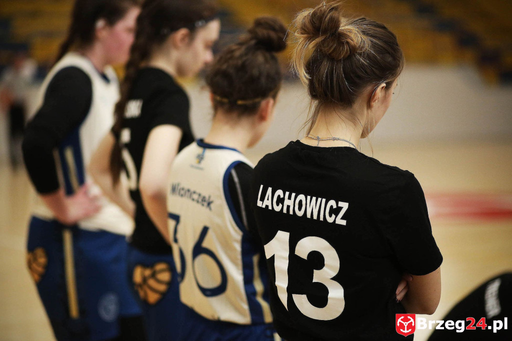 Koszykarki Stali powalczyły z wiceliderem z Polkowic