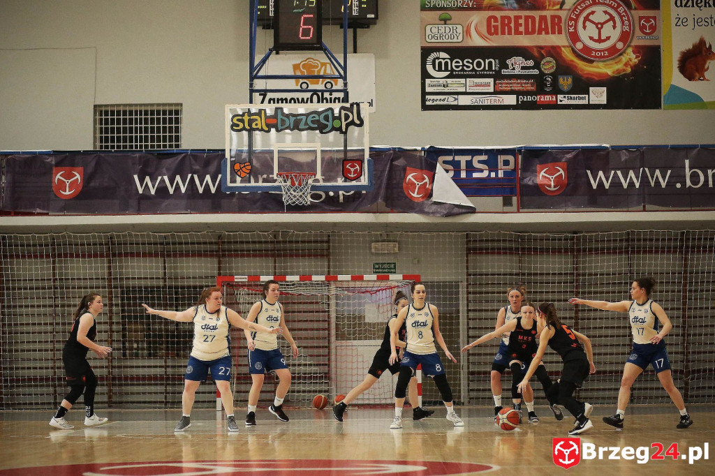 Koszykarki Stali powalczyły z wiceliderem z Polkowic