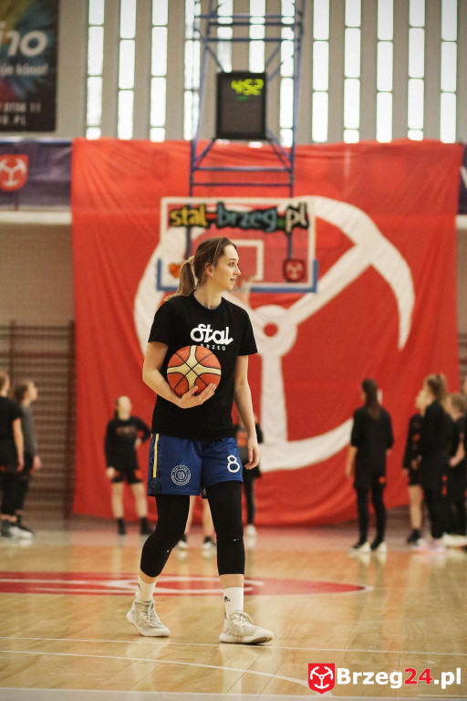 Koszykarki Stali powalczyły z wiceliderem z Polkowic