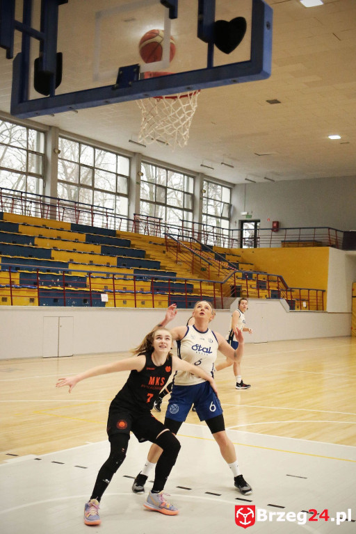 Koszykarki Stali powalczyły z wiceliderem z Polkowic