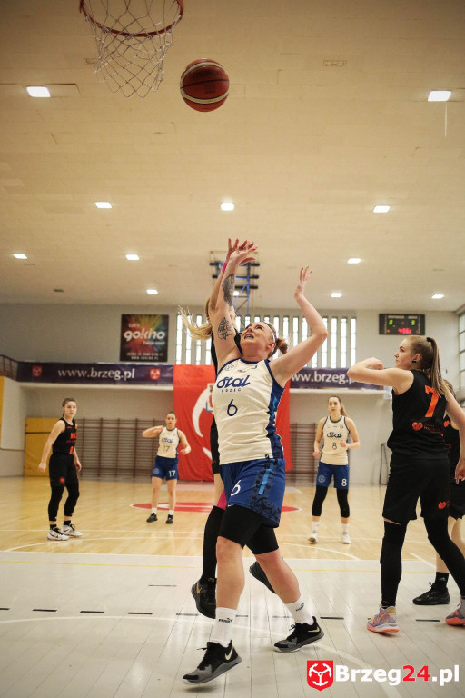 Koszykarki Stali powalczyły z wiceliderem z Polkowic