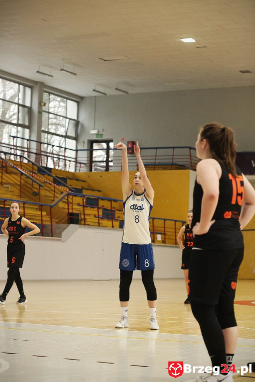 Koszykarki Stali powalczyły z wiceliderem z Polkowic