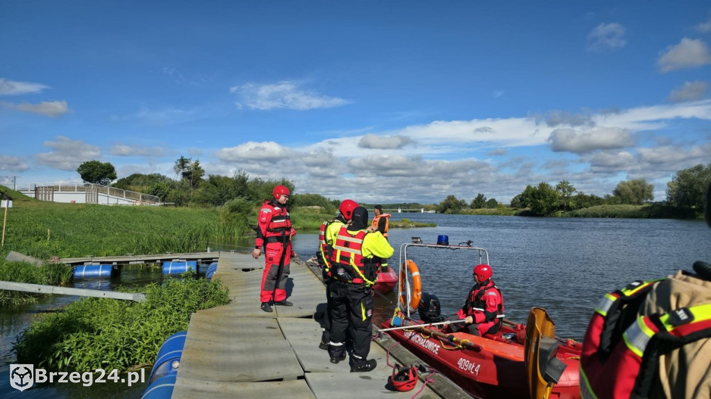Strażacy sprawdzili swoje umiejętności na wodzie