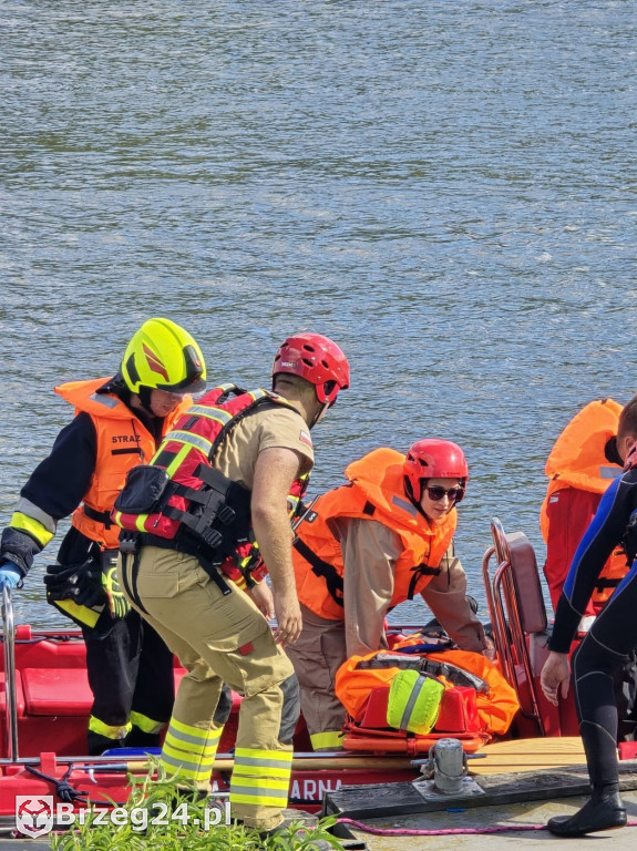 Strażacy sprawdzili swoje umiejętności na wodzie