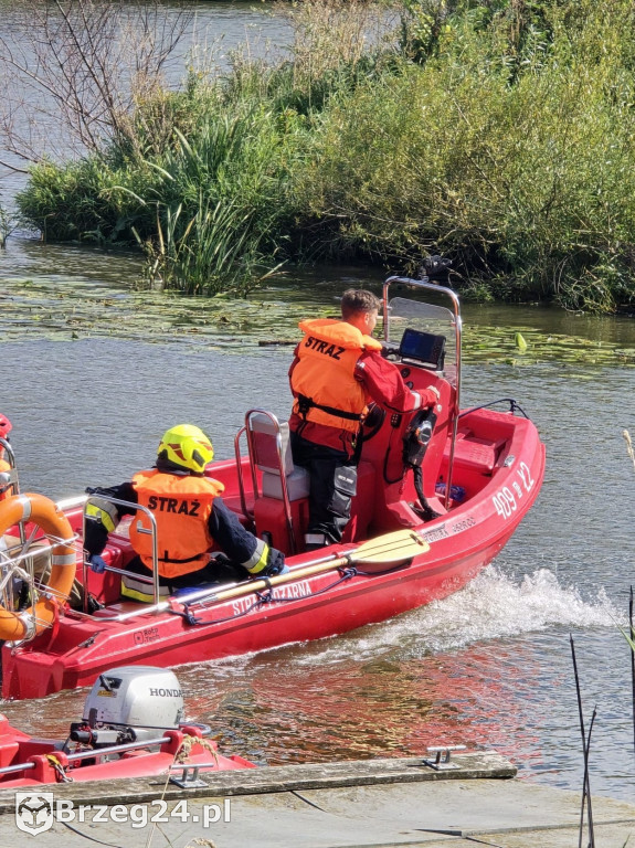 Strażacy sprawdzili swoje umiejętności na wodzie