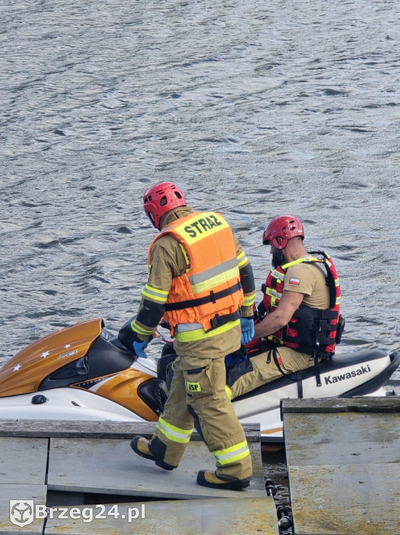Strażacy sprawdzili swoje umiejętności na wodzie