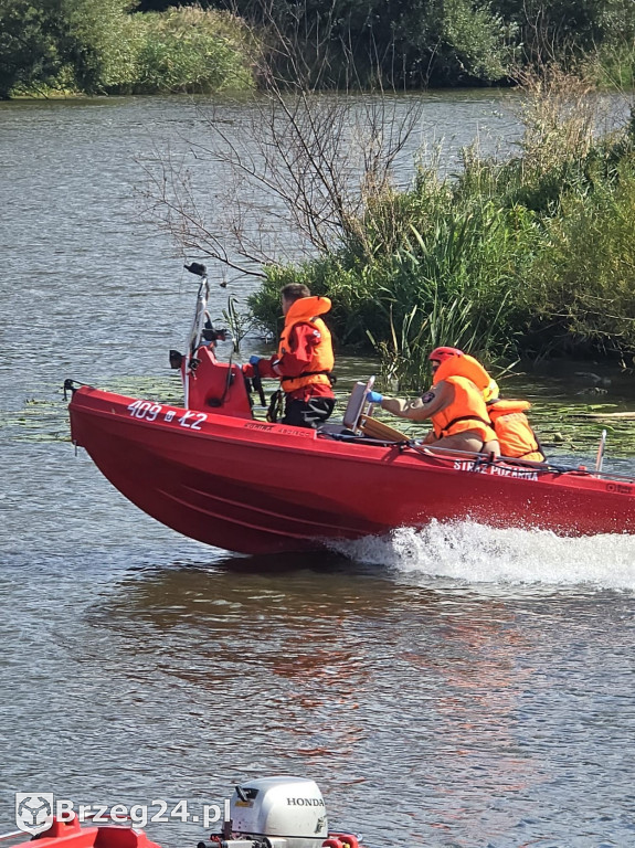 Strażacy sprawdzili swoje umiejętności na wodzie