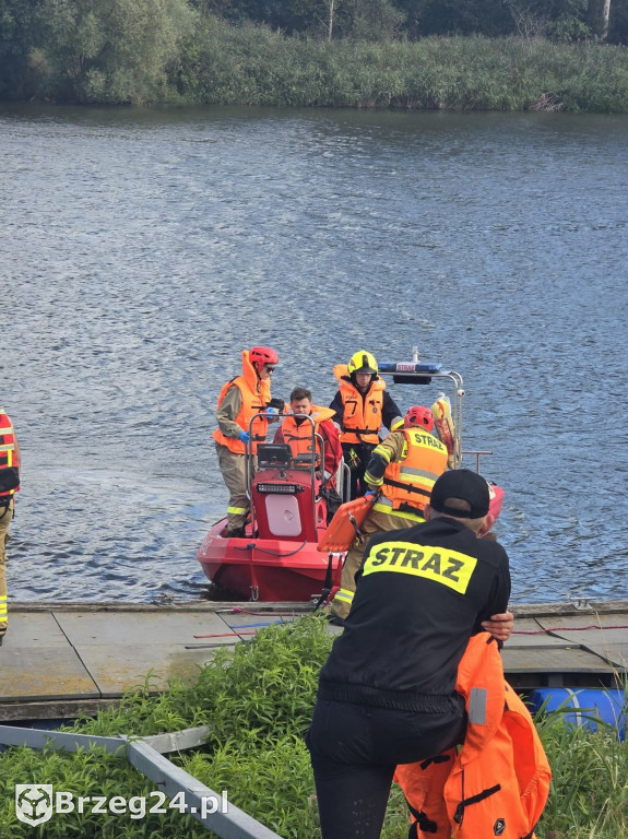 Strażacy sprawdzili swoje umiejętności na wodzie