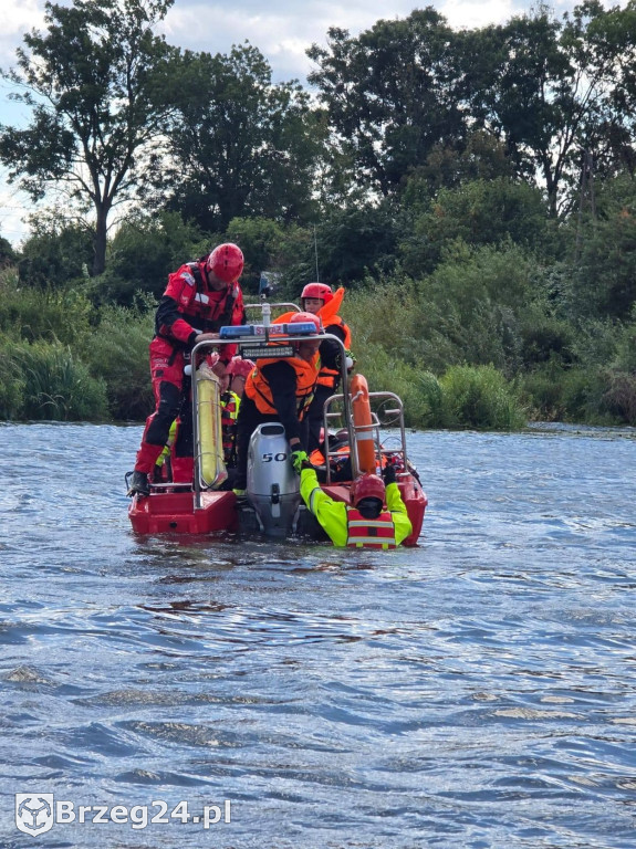 Strażacy sprawdzili swoje umiejętności na wodzie