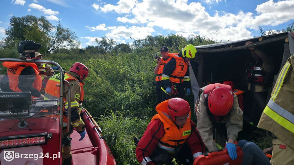 Strażacy sprawdzili swoje umiejętności na wodzie