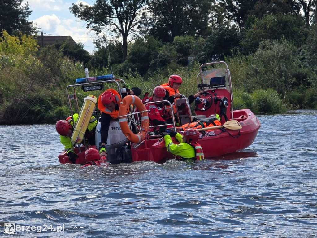 Strażacy sprawdzili swoje umiejętności na wodzie