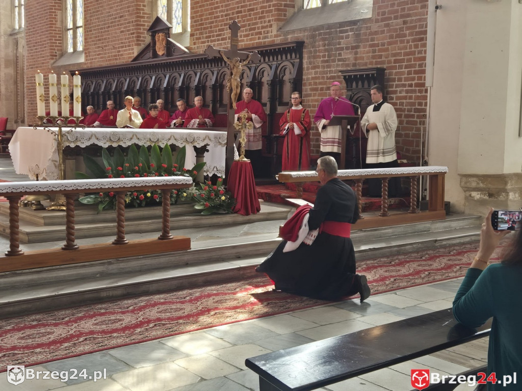 Proboszcz Krzysztof Dudojć uhonorowany tytułem kanonika