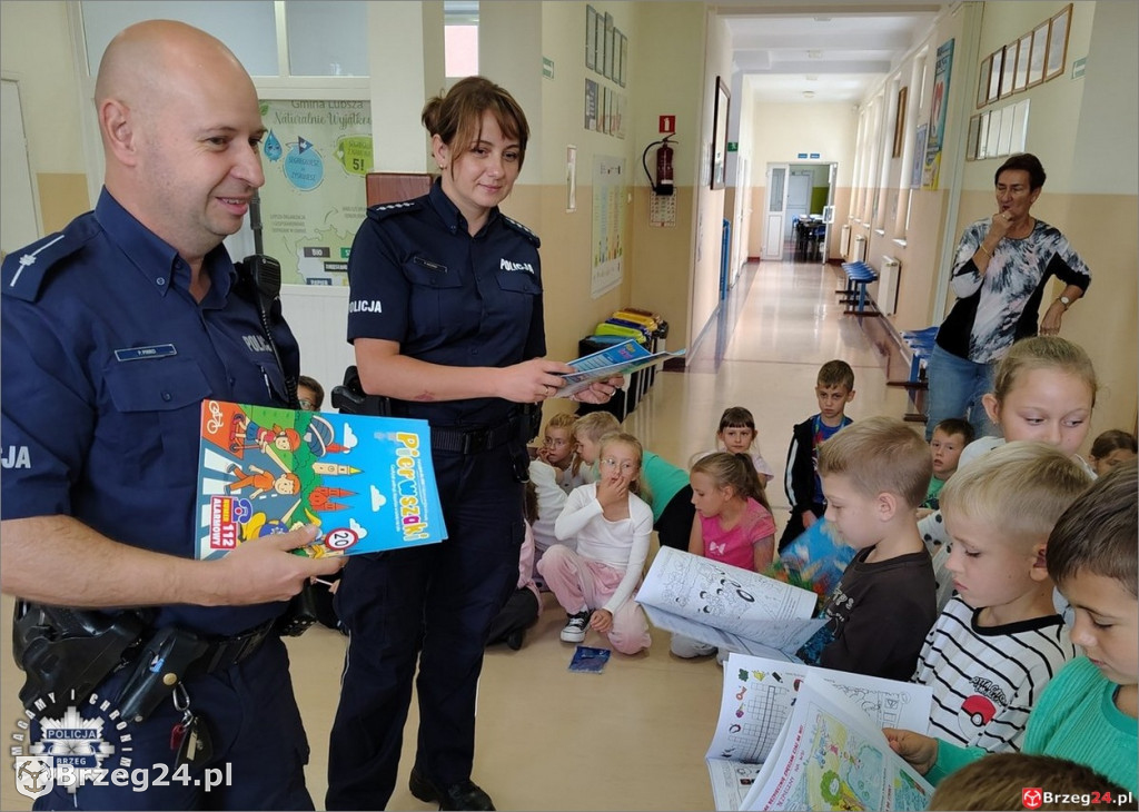 Pierwszoklasiści uczą się bezpieczeństwa