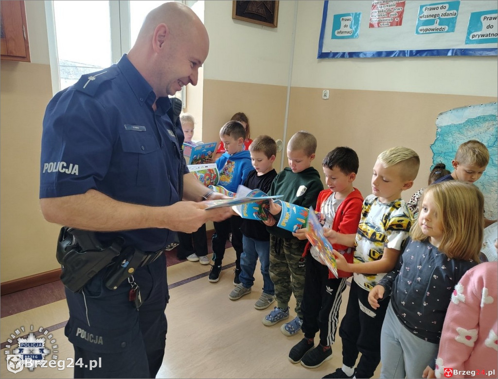 Pierwszoklasiści uczą się bezpieczeństwa