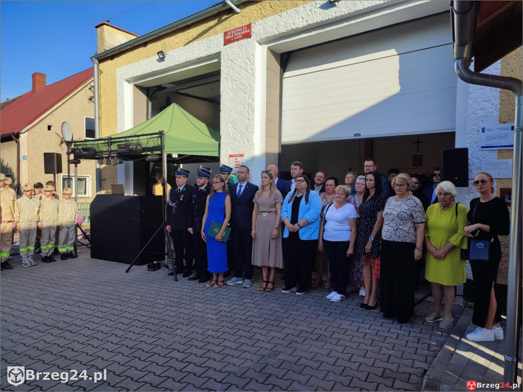 Wóz dla OSP Olszanka – strażacy mają powód do dumy