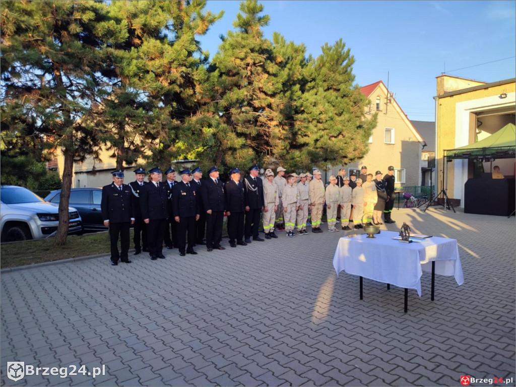 Wóz dla OSP Olszanka – strażacy mają powód do dumy