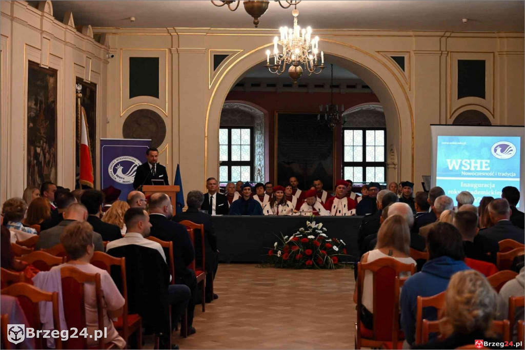 Uroczysta inauguracja roku akademickiego w WSHE