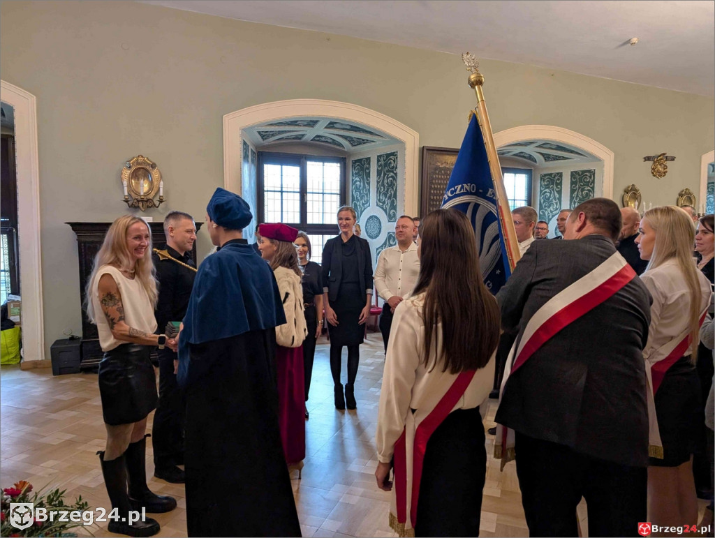 Uroczysta inauguracja roku akademickiego w WSHE