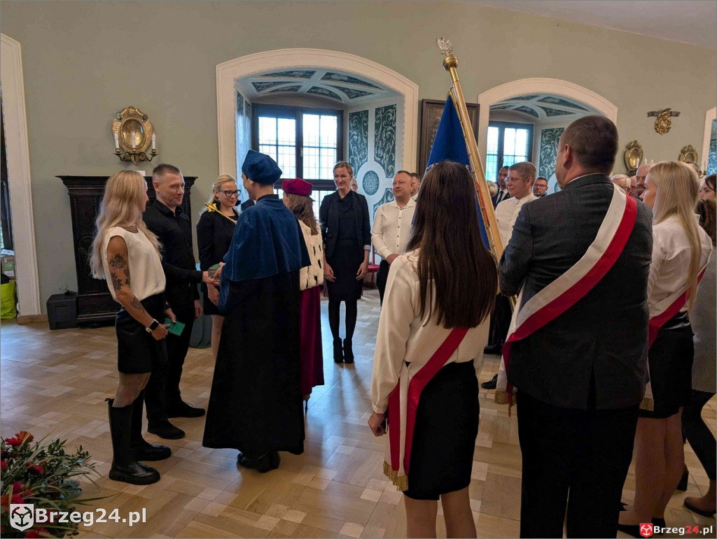 Uroczysta inauguracja roku akademickiego w WSHE