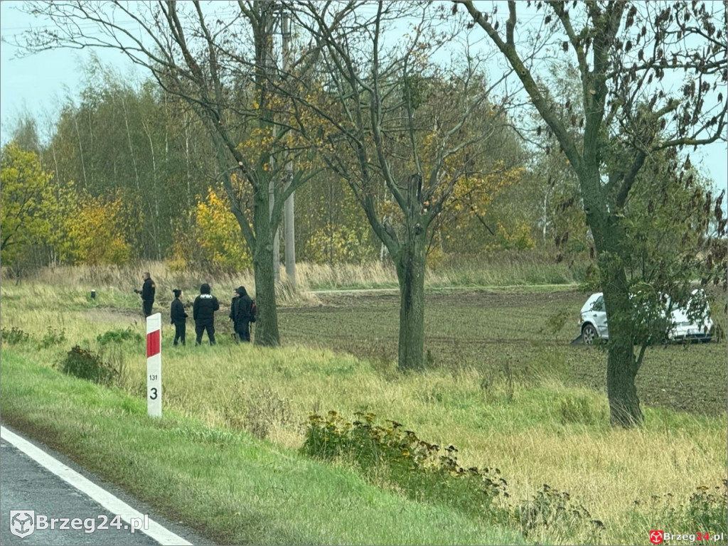 Kolizja w Gać. Ciągnik zablokował drogę