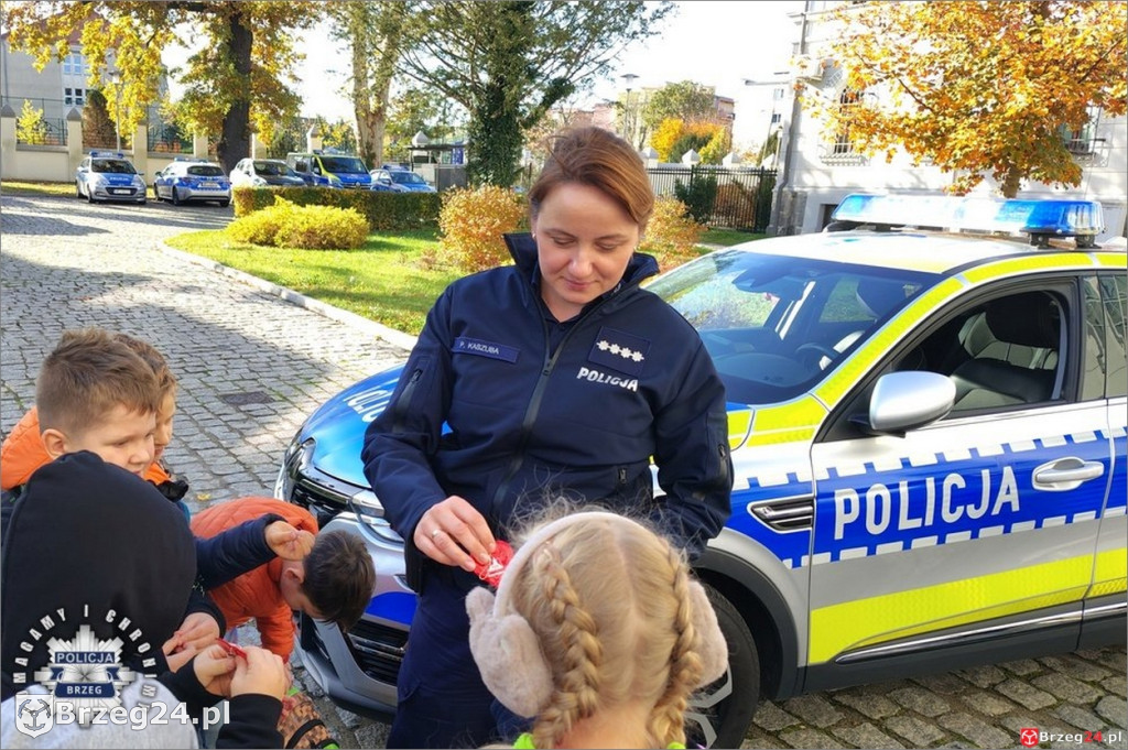 Dzieci ze Skarbimierza odwiedziły policjantów