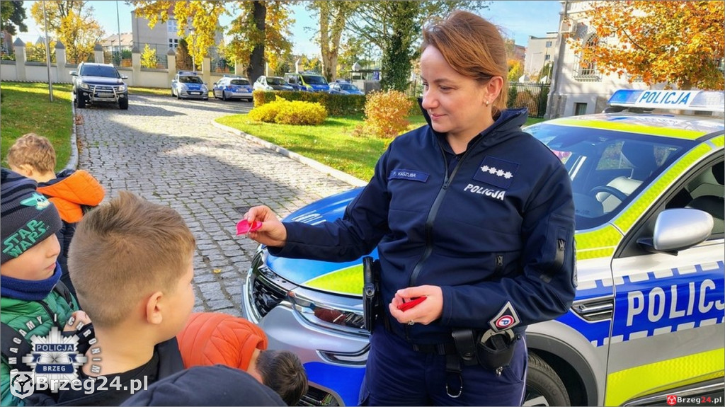 Dzieci ze Skarbimierza odwiedziły policjantów