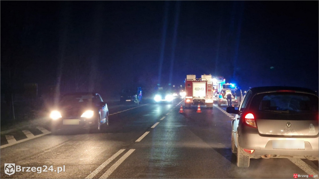 Groźne zderzenie w Kolnicy. Nocna akcja służb
